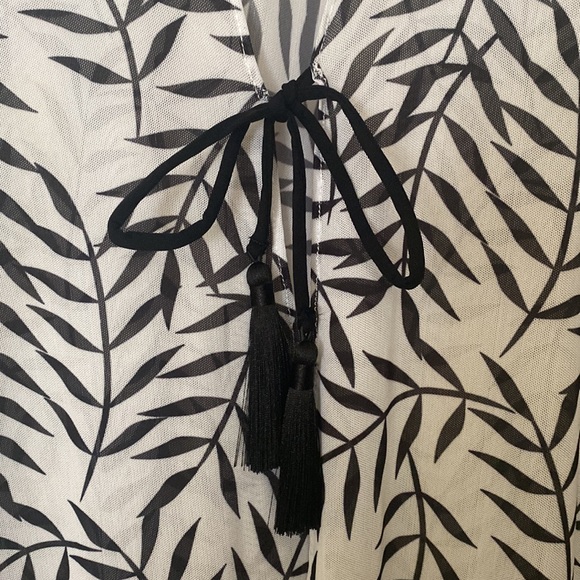 BARI Swimwear/Beach Cover-up - Picture 2 of 2